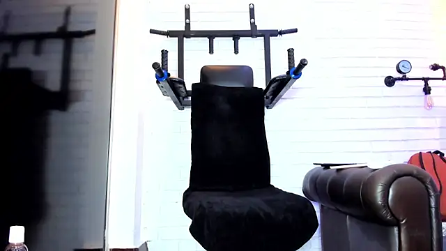 ItaloMoore online show from March 4, 2026, 11:16 am