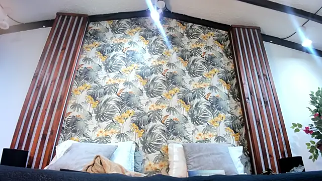 ItaloMoore online show from April 2, 2026, 12:36 pm