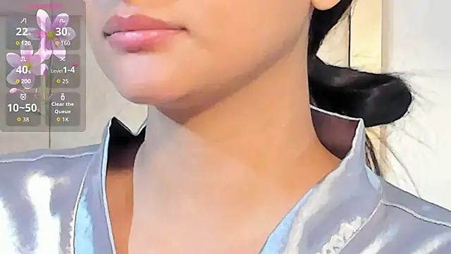 VioletHilton online show from October 28, 2025, 6:43 pm