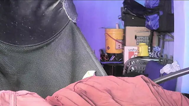 Snapshot of Clangel19 chatting on September 19, 2025, 1:18 am Clangel19 online show from September 19, 2025, 1:18 am