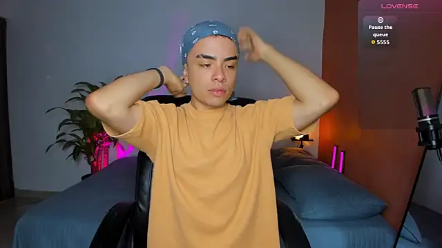 obzidyan online show from September 8, 2025, 3:55 pm