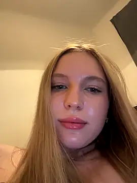 bbysonia online show from November 24, 2025, 10:09 pm