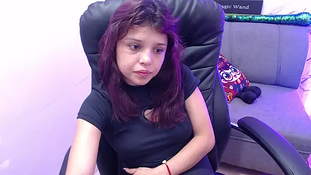 Snapshot of minnie_cake chatting on October 11, 2025, 2:59 pm minnie cake online show from October 11, 2025, 2:59 pm