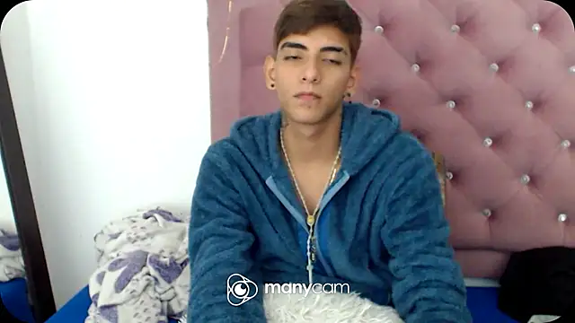 Snapshot of SkyAndSeth chatting on September 19, 2025, 5:42 am SkyAndSeth online show from September 19, 2025, 5:42 am