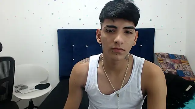 Snapshot of SkyAndSeth chatting on October 7, 2025, 7:27 am SkyAndSeth online show from October 7, 2025, 7:27 am