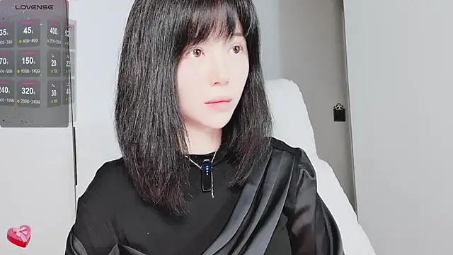 Amy-i online show from January 11, 2026, 2:44 pm