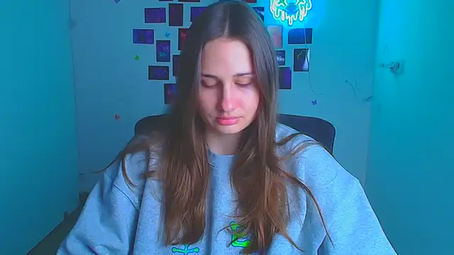 Stefanie Sweet online show from April 3, 2026, 5:16 am