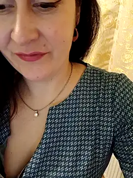 Snapshot of Amandda_ chatting on February 13, 2026, 4:14 pm Amandda online show from February 13, 2026, 4:14 pm