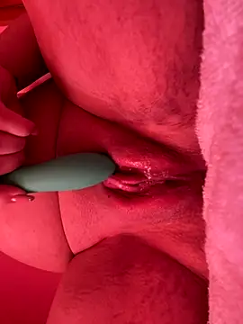 Snapshot of Celine_Seybell chatting on October 23, 2025, 12:48 pm Celine Seybell online show from October 23, 2025, 12:48 pm