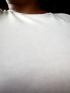 Mia-Glow online show from March 10, 2026, 12:10 pm