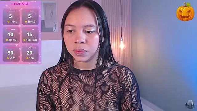 candy lux30 online show from November 9, 2025, 3:49 am