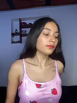 hotwife26 online show from April 8, 2026, 7:03 pm