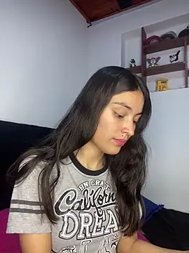 hotwife26 online show from May 8, 2026, 8:47 pm