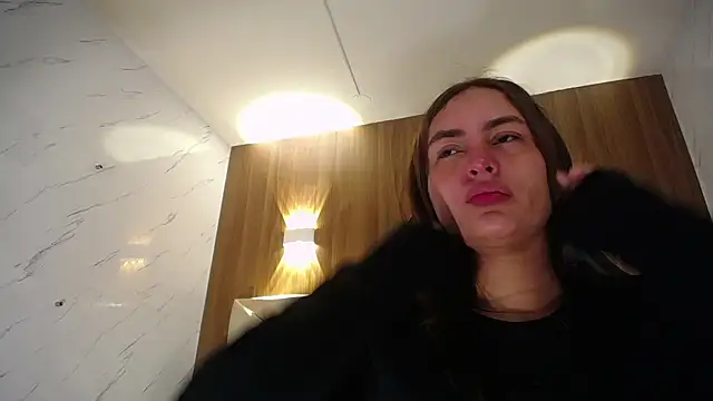 mia millan b online show from October 16, 2025, 1:28 am