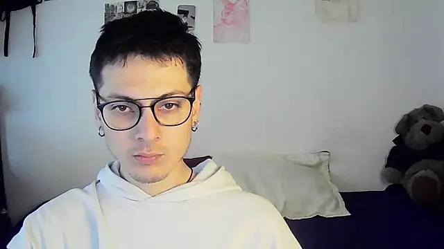 Dioniso guy8 online show from September 28, 2025, 5:29 pm