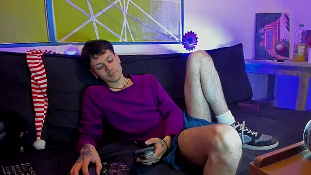 Dioniso guy8 online show from December 19, 2025, 8:38 pm