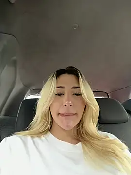 Mia sofiia21 online show from March 12, 2026, 2:56 pm