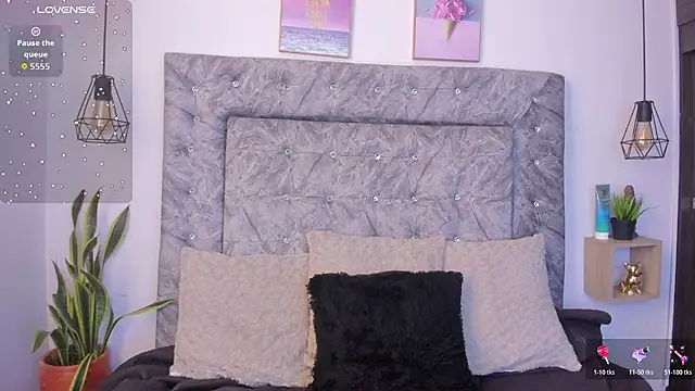 Seraphyne666 online show from October 27, 2025, 6:23 pm