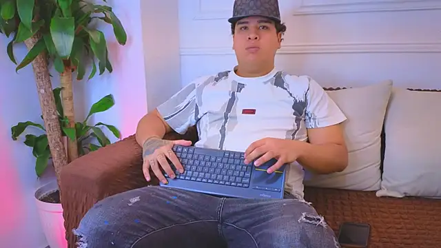 Naim Bennetsex online show from April 2, 2026, 6:16 pm