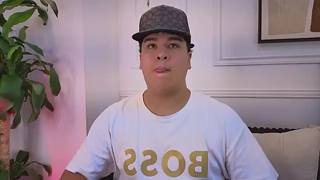 Naim Bennetsex online show from April 7, 2026, 7:25 pm