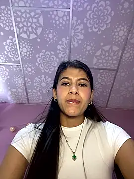 Lenapink19 online show from January 7, 2026, 12:13 am