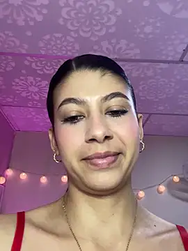 Lenapink19 online show from February 17, 2026, 10:27 pm