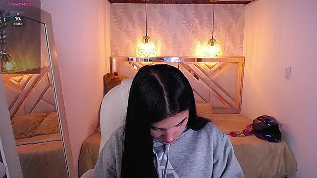 Natalie loffreda online show from March 23, 2026, 7:51 pm