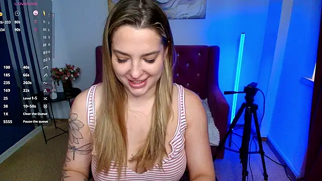 Emma  Ross online show from June 14, 2026, 2:24 am