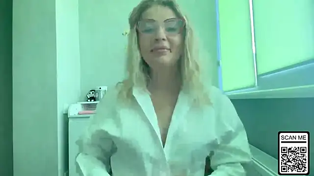 Blondie xoxoxo online show from July 12, 2026, 10:06 am