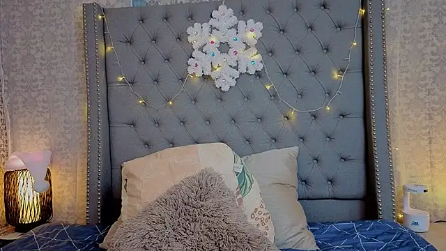 Abby roussee online show from December 17, 2025, 8:26 pm