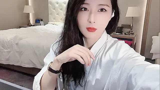 Ianxuan online show from October 18, 2025, 2:36 am