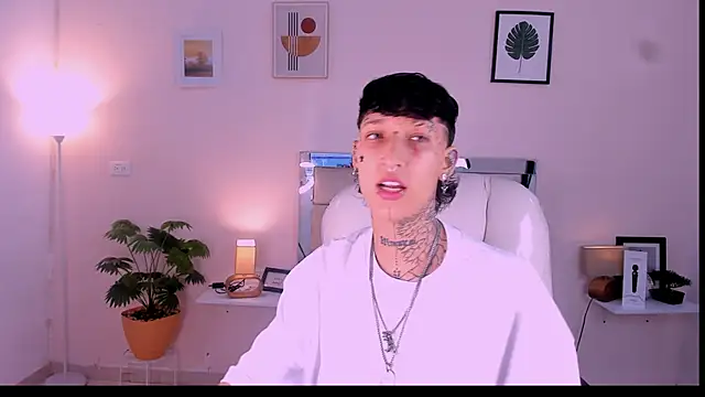 Luci Rose online show from November 5, 2025, 3:39 am