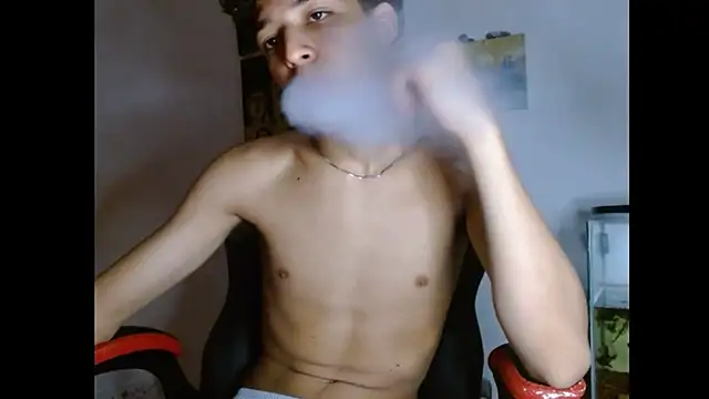 Snapshot of Xtremeplay_18 chatting on November 20, 2025, 11:48 pm Xtremeplay 18 online show from November 20, 2025, 11:48 pm