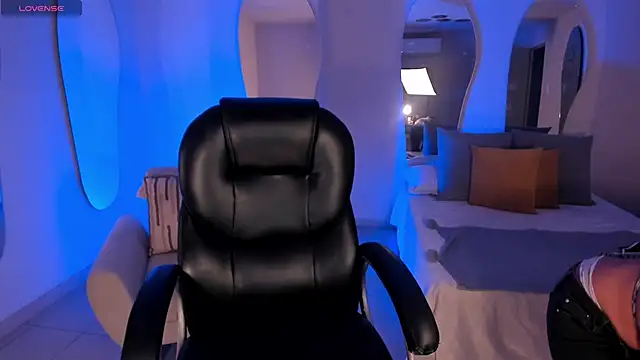 AyshelBrown online show from September 27, 2025, 4:06 am