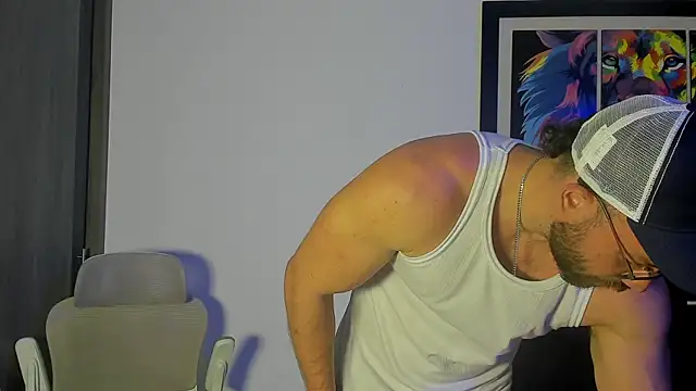 Snapshot of JoshuaLyon chatting on October 31, 2025, 5:03 pm JoshuaLyon online show from October 31, 2025, 5:03 pm