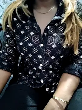 siya00 online show from October 16, 2025, 7:04 pm