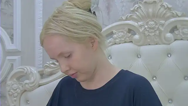 Snapshot of EllieFrosty_ chatting on May 2, 2026, 2:22 pm EllieFrosty online show from May 2, 2026, 2:22 pm