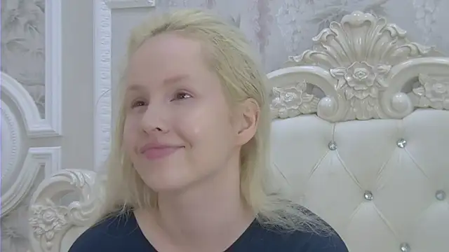 Snapshot of EllieFrosty_ chatting on May 14, 2026, 12:50 am EllieFrosty online show from May 14, 2026, 12:50 am