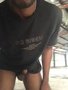 kavi1q1 online show from November 8, 2025, 1:17 am