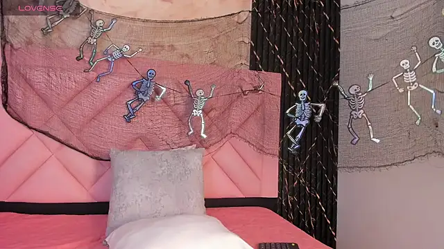 maia bianchi online show from October 10, 2025, 1:32 pm