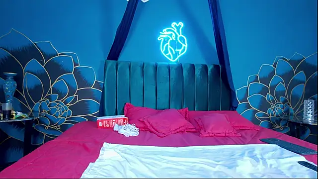 Maylu Fox online show from October 2, 2025, 12:34 pm