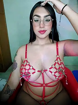 Linda Saenz  online show from September 8, 2025, 9:36 pm