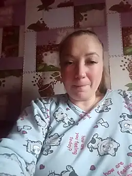 Kiss Eva online show from April 8, 2026, 4:07 pm