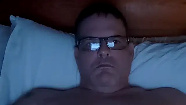 Snapshot of One_Man_For_You chatting on September 15, 2025, 10:26 am One Man For You online show from September 15, 2025, 10:26 am