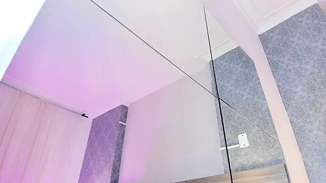 MiilaBlake online show from September 19, 2025, 7:58 pm