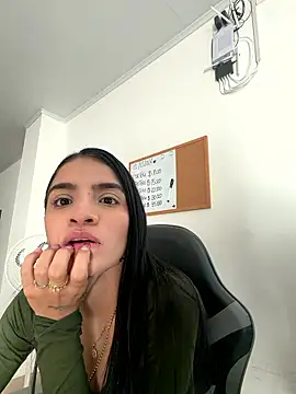 Snapshot of alhaia_sander chatting on January 10, 2026, 1:02 pm alhaia sander online show from January 10, 2026, 1:02 pm