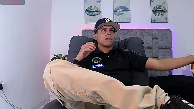 david santos16 online show from September 9, 2025, 4:01 am