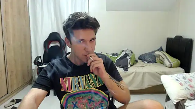 2handsomemann online show from September 10, 2025, 7:47 pm