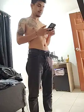 Juann-cock online show from May 19, 2026, 6:25 pm