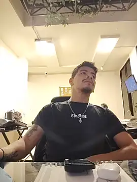 Juann-cock online show from May 21, 2026, 8:32 am